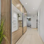 Lam Jungle - Sky View 21 Floor - Free Parking براتسيلافا