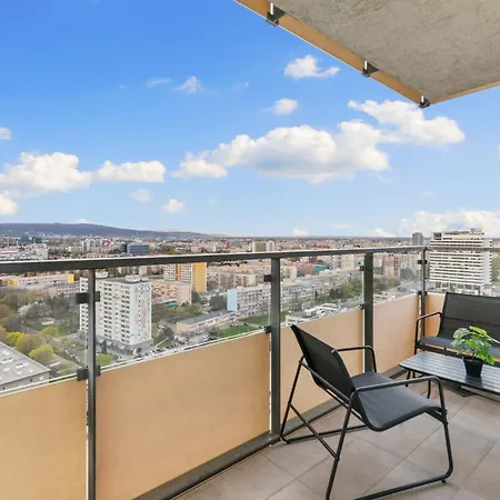 Lam Jungle - Sky View 21 Floor - Free Parking Bratysława