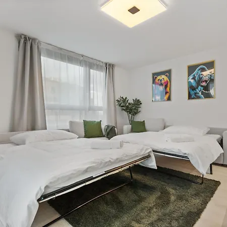 Lam Jungle - Sky View 21 Floor - Free Parking Apartament Bratysława