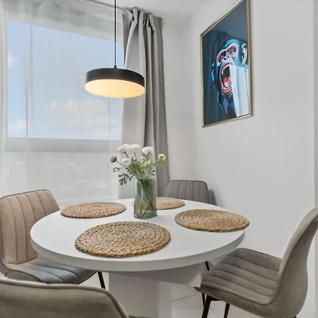 Lam Jungle - Sky View 21 Floor - Free Parking Apartament Bratysława