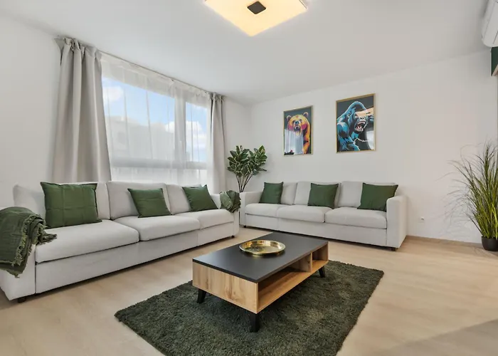 Lam Jungle - Sky View 21 Floor - Free Parking *