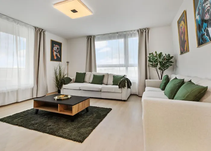 Lam Jungle - Sky View 21 Floor - Free Parking * Bratislava