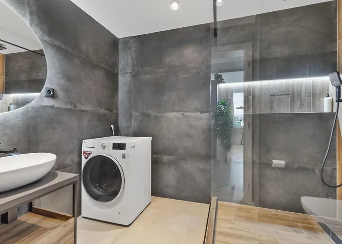 Lam Jungle - Sky View 21 Floor - Free Parking Apartment *